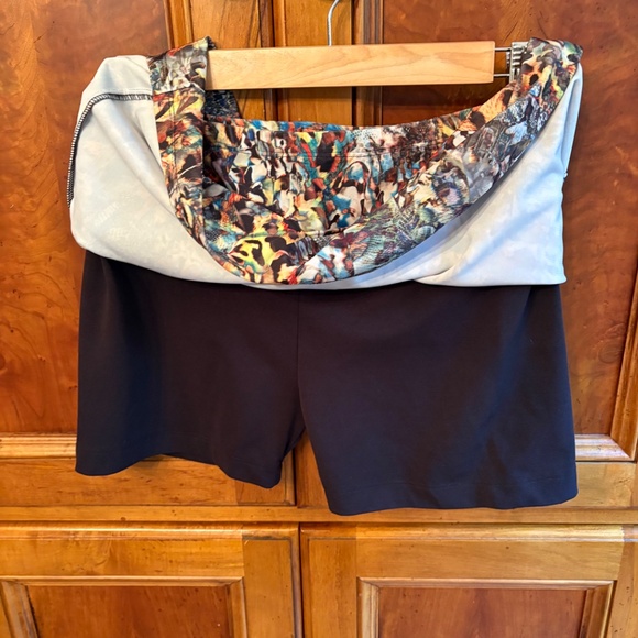 SKINZ Skort for Golf/Pickleball/Tennis - Picture 3 of 3